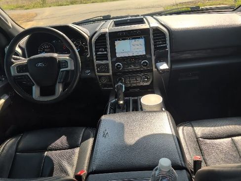 Used 2018 Ford F150 Lariat w/ Equipment Group 502A Luxury image 13