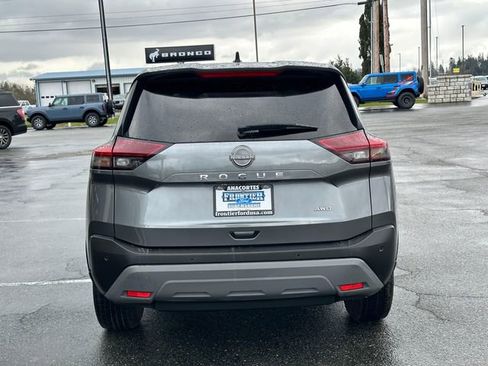 Used 2023 Nissan Rogue S image 3