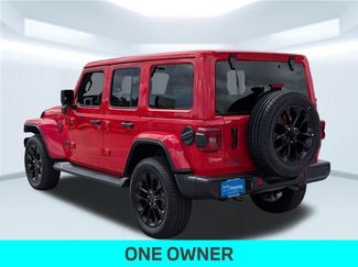 Used 2025 Jeep Wrangler Unlimited Sahara AWD/4WD video 3
