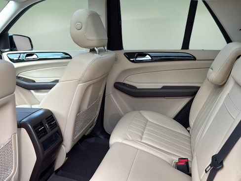 Used 2017 Mercedes-Benz GLE 350 4MATIC image 19