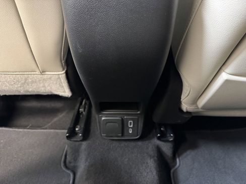 Used 2020 Buick Encore GX Essence w/ Experience Buick Package image 33