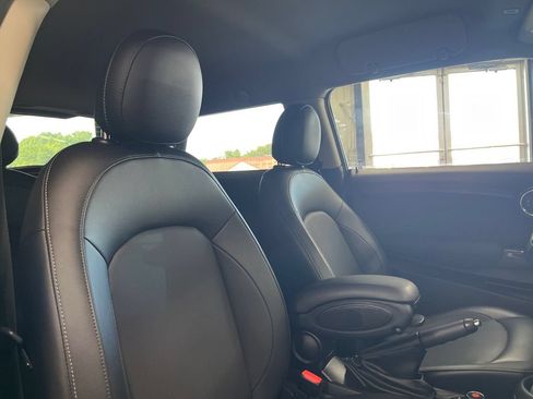 Used 2019 MINI Cooper 2-Door Hardtop FWD image 47