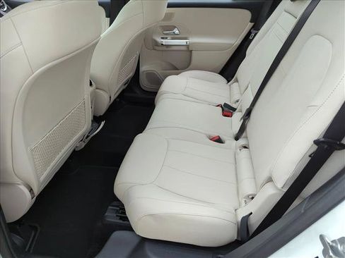 Used 2026 Mercedes-Benz GLB 250 image 20