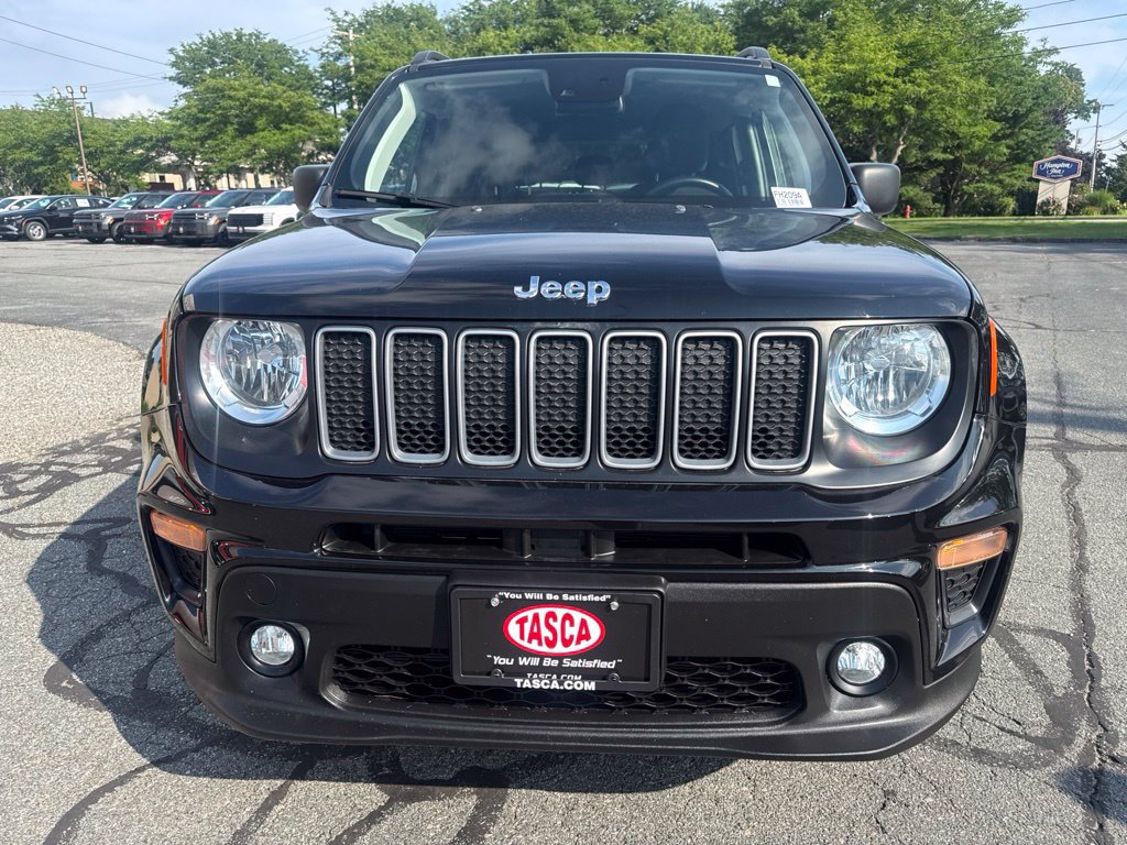 Used 2022 Jeep Renegade Latitude w/ Convenience Group AWD/4WD image 5