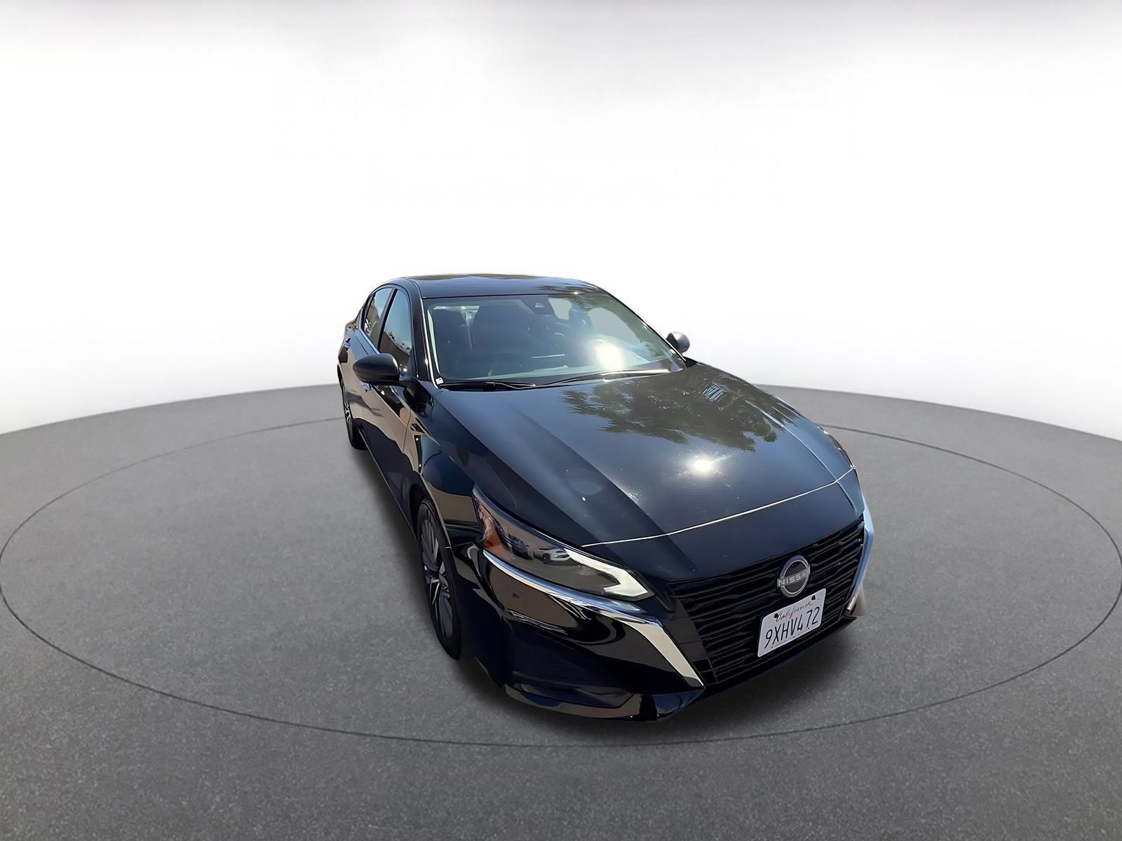 Used 2025 Nissan Altima 2.5 SV FWD image 3