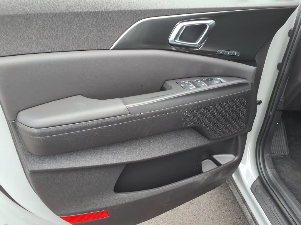New 2027 Kia Carnival EX FWD image 13