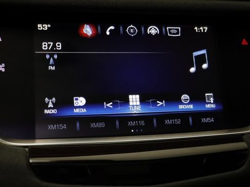 Used 2017 Cadillac XT5 Platinum w/ Driver Assist Package image 9