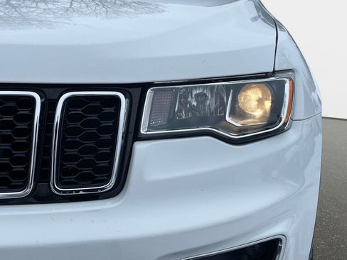 Used 2020 Jeep Grand Cherokee Limited w/ Luxury Group II image 10