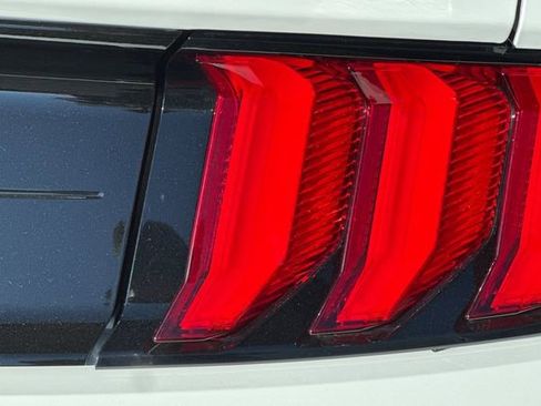 Used 2021 Ford Mustang Shelby GT500 w/ Technology Package image 31