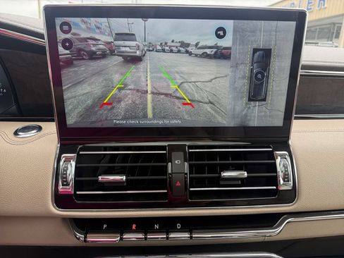 Used 2022 Lincoln Navigator Reserve AWD/4WD image 28
