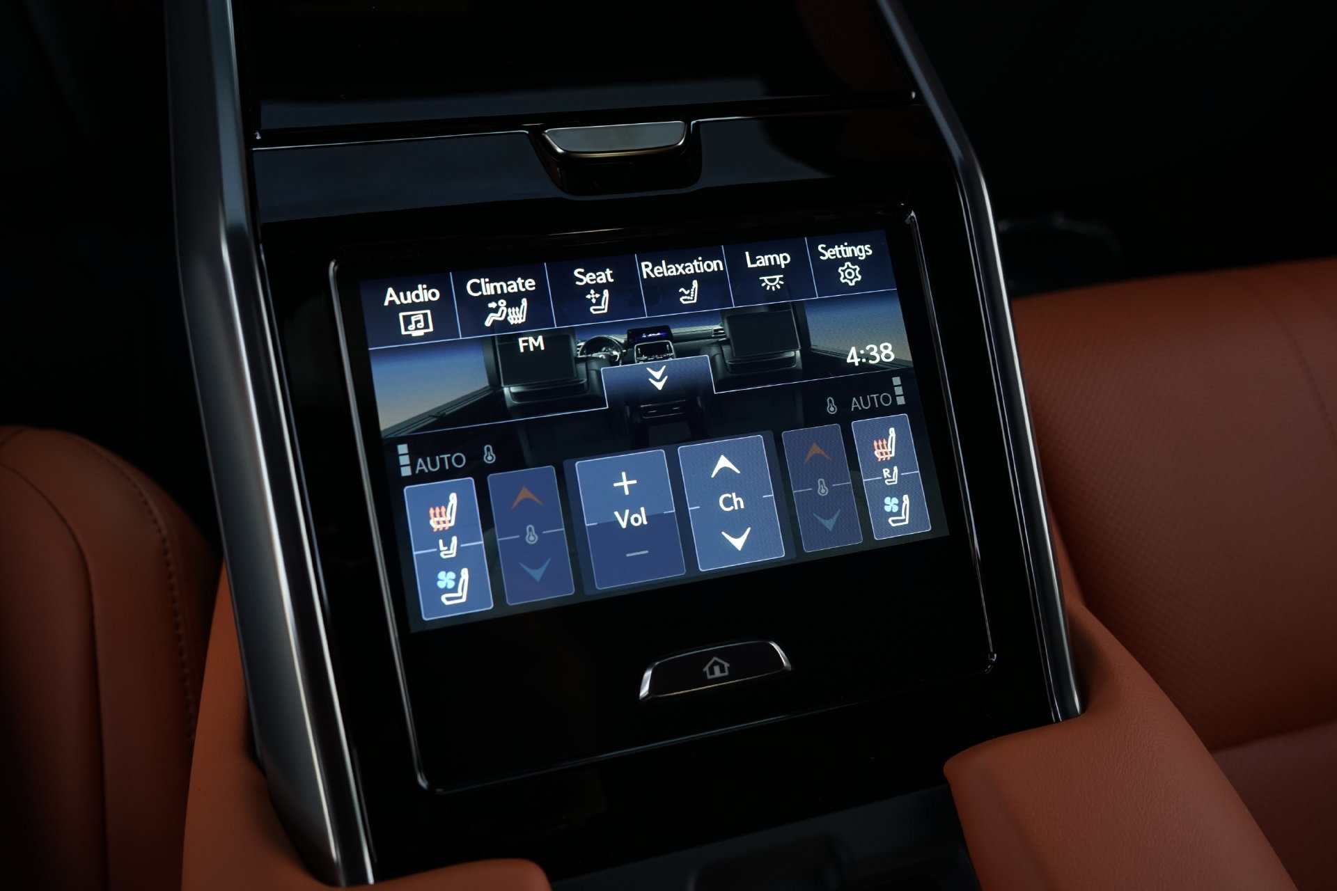 Used 2026 Lexus LX 700h Ultra Luxury AWD/4WD image 26