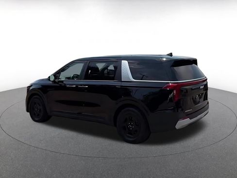 Used 2026 Kia Carnival FWD image 14