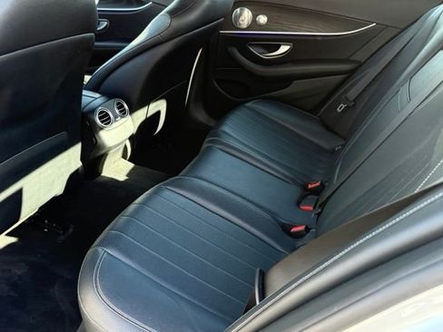Used 2017 Mercedes-Benz E 300 4MATIC image 26