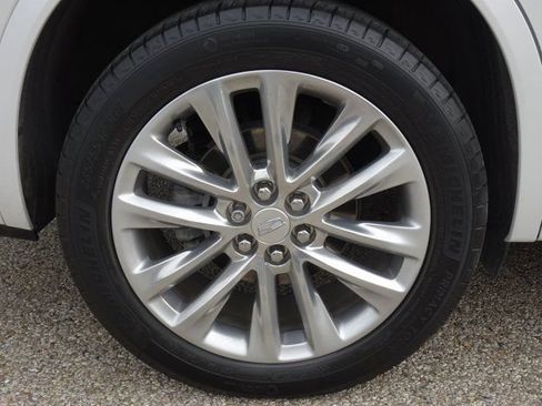 Used 2024 Cadillac XT6 Premium Luxury w/ LPO, Floor Liner Package AWD/4WD image 28