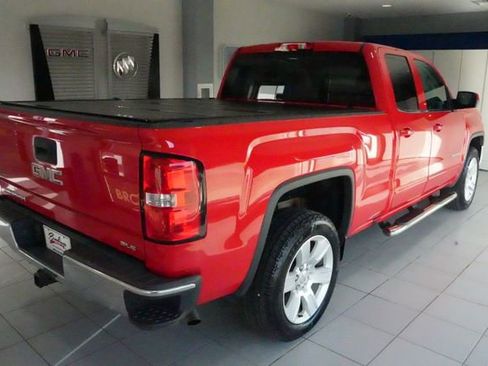 Used 2017 GMC Sierra 1500 SLE w/ SLE Value Package image 6