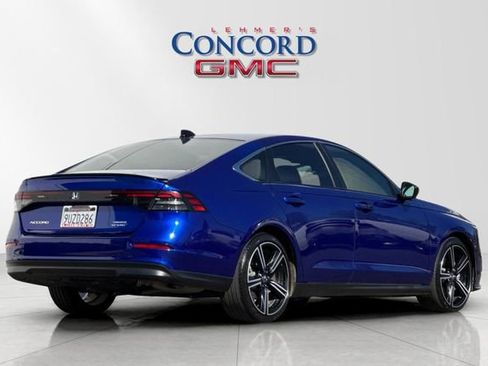 Used 2023 Honda Accord Sport image 4