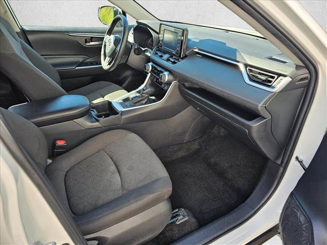Used 2022 Toyota RAV4 XLE w/ XLE Grade Weather Package AWD/4WD image 12