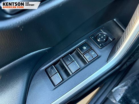 Used 2025 Toyota RAV4 XLE image 22