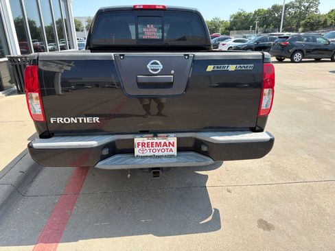 Used 2015 Nissan Frontier Desert Runner RWD image 9