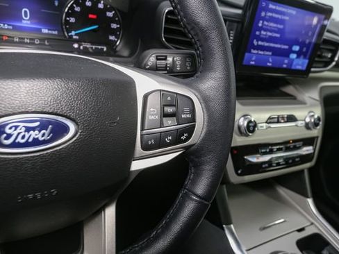 Used 2023 Ford Explorer XLT w/ Equipment Group 202A AWD/4WD image 31