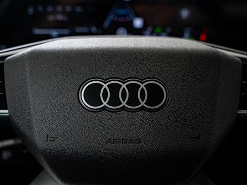 Certified 2025 Audi Q5 Premium w/ 19" Wheel Package AWD/4WD image 29