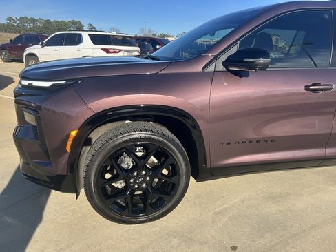 Used 2024 Chevrolet Traverse RS w/ LPO, Floor Liner Package image 2