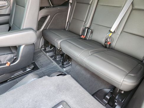 Used 2023 GMC Yukon Denali w/ Advanced Technology Package AWD/4WD image 15