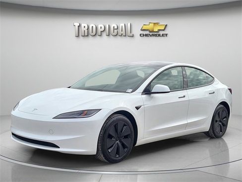 Used 2025 Tesla Model 3 Long Range image 1