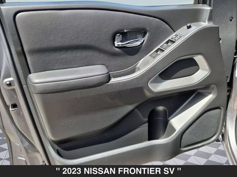Used 2023 Nissan Frontier SV w/ Technology Package AWD/4WD image 11