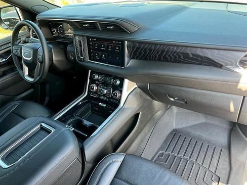 Used 2023 GMC Yukon XL Denali image 21