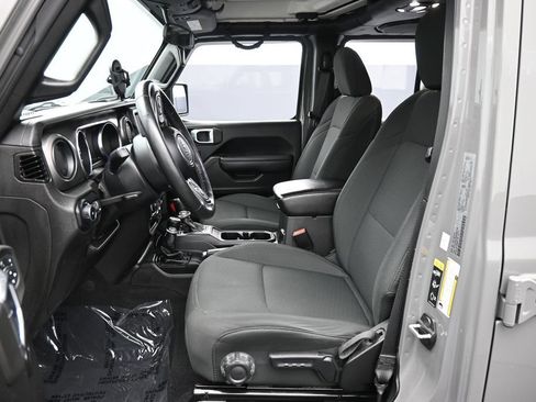 Used 2022 Jeep Wrangler Unlimited Sport AWD/4WD image 18