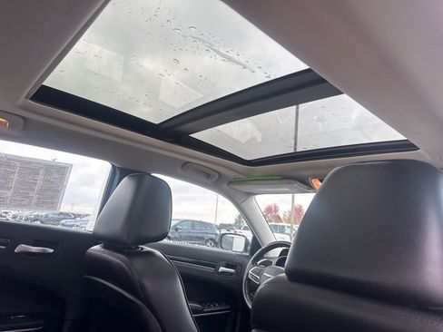 Used 2020 Chrysler 300 Limited image 16