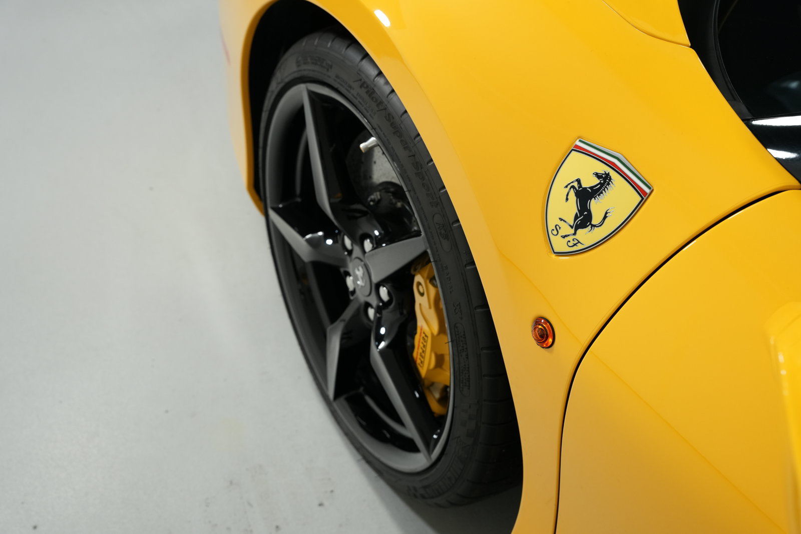 Certified 2018 Ferrari 488 Spider RWD image 51