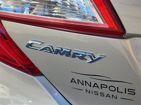 Used 2014 Toyota Camry LE image 29