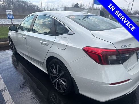 Used 2023 Honda Civic EX image 10