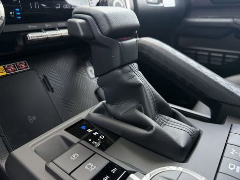 New 2026 Toyota 4Runner TRD Off-Road Premium AWD/4WD image 18