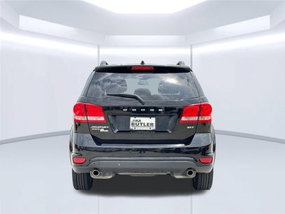 Used 2016 Dodge Journey SXT w/ Comfort/Convenience Group