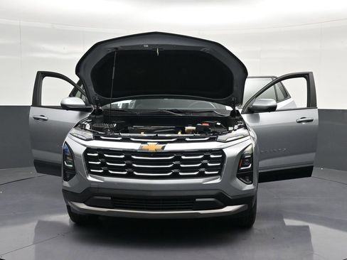Used 2025 Chevrolet Equinox LT w/ Safety and Technology Package FWD image 37
