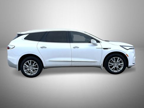 Used 2024 Buick Enclave Premium AWD/4WD image 4