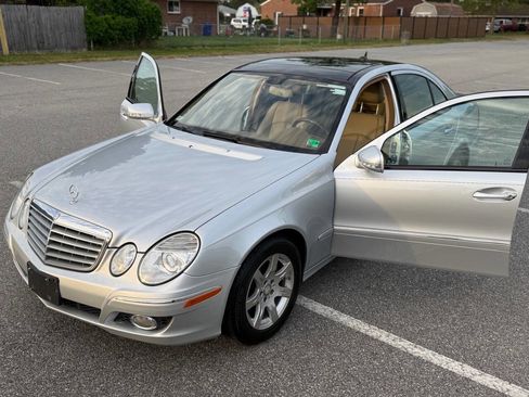Used 2008 Mercedes-Benz E 320 BlueTEC Sedan image 1