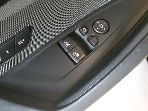 Used 2021 BMW M4 Competition w/ Executive Package image 16