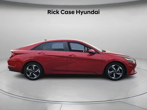 Used 2023 Hyundai Elantra SEL w/ Convenience Package image 4