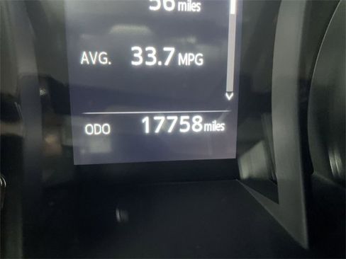 Used 2023 Toyota Camry SE image 12