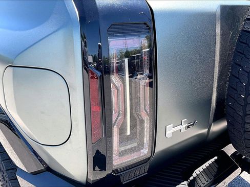 Used 2024 GMC Hummer EV 3X AWD/4WD image 30