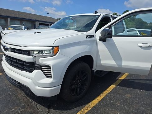 Used 2023 Chevrolet Silverado 1500 RST w/ Protection Package AWD/4WD image 2