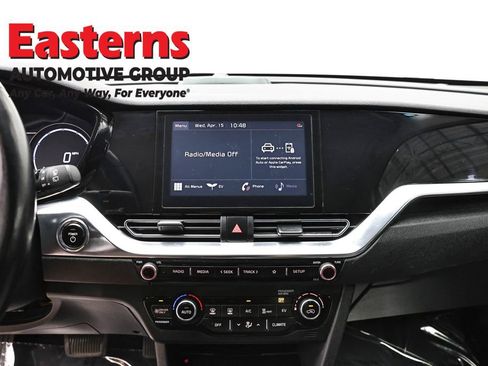 Used 2022 Kia Niro EX w/ Cold Weather Package FWD image 12