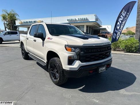 New 2026 Chevrolet Silverado 1500 Custom Trail Boss AWD/4WD image 1