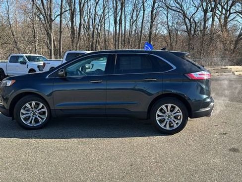 Certified 2024 Ford Edge Titanium image 5