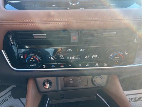 Certified 2024 Nissan Rogue Platinum w/ Platinum Premium Package image 16