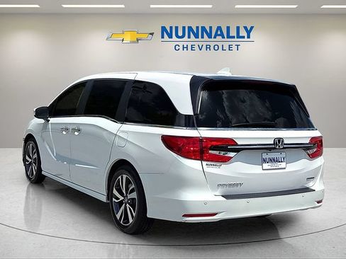 Used 2023 Honda Odyssey Touring image 3